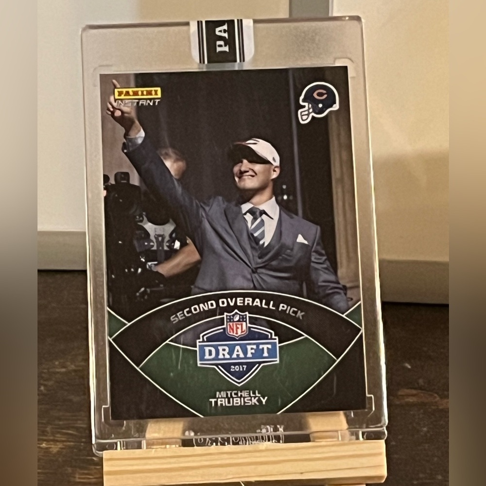 Panini Instant Mitchell Trubisky Chicago Bears NFL Draft RARE 9/10 trading card